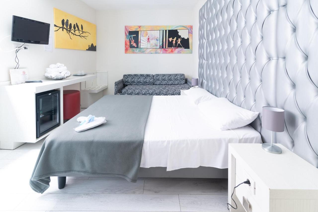Happy Hotel Atelier Gardone Riviera Centro & Beach Eksteriør billede