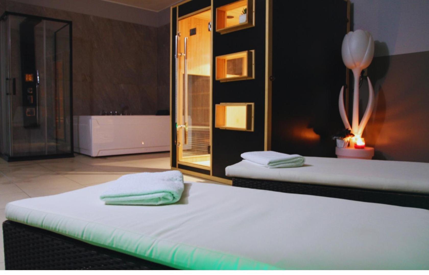Happy Hotel Atelier Gardone Riviera Centro & Beach Eksteriør billede