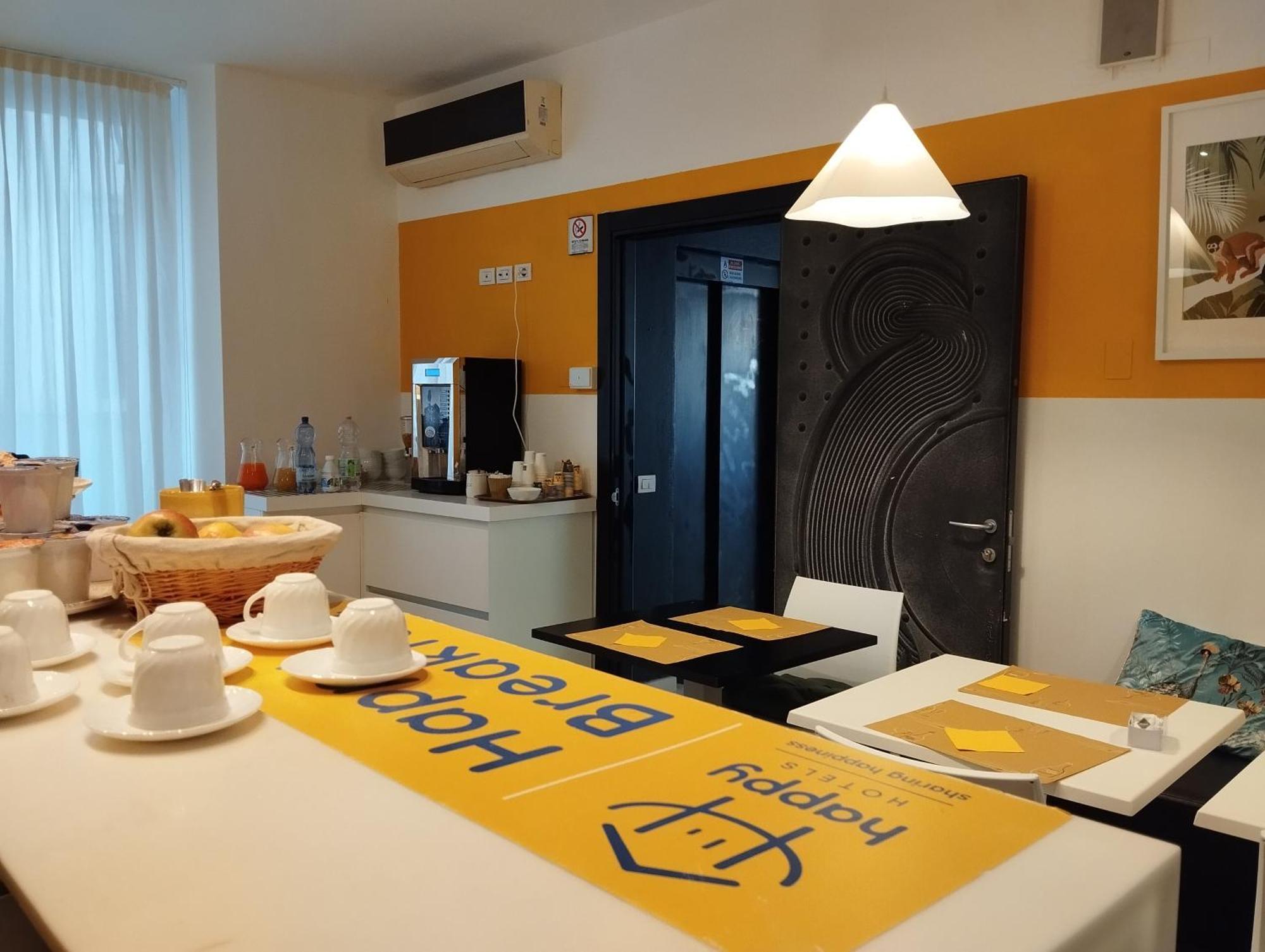 Happy Hotel Atelier Gardone Riviera Centro & Beach Eksteriør billede